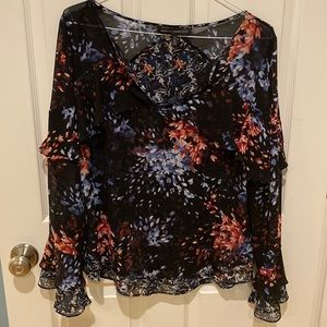 White House black market floral blouse size Xl new without tags